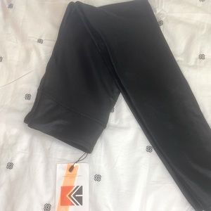 Black stretch leggings with tags still on size large